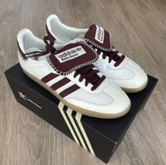 Meet your Posher, Hug - Picture 1 of 1